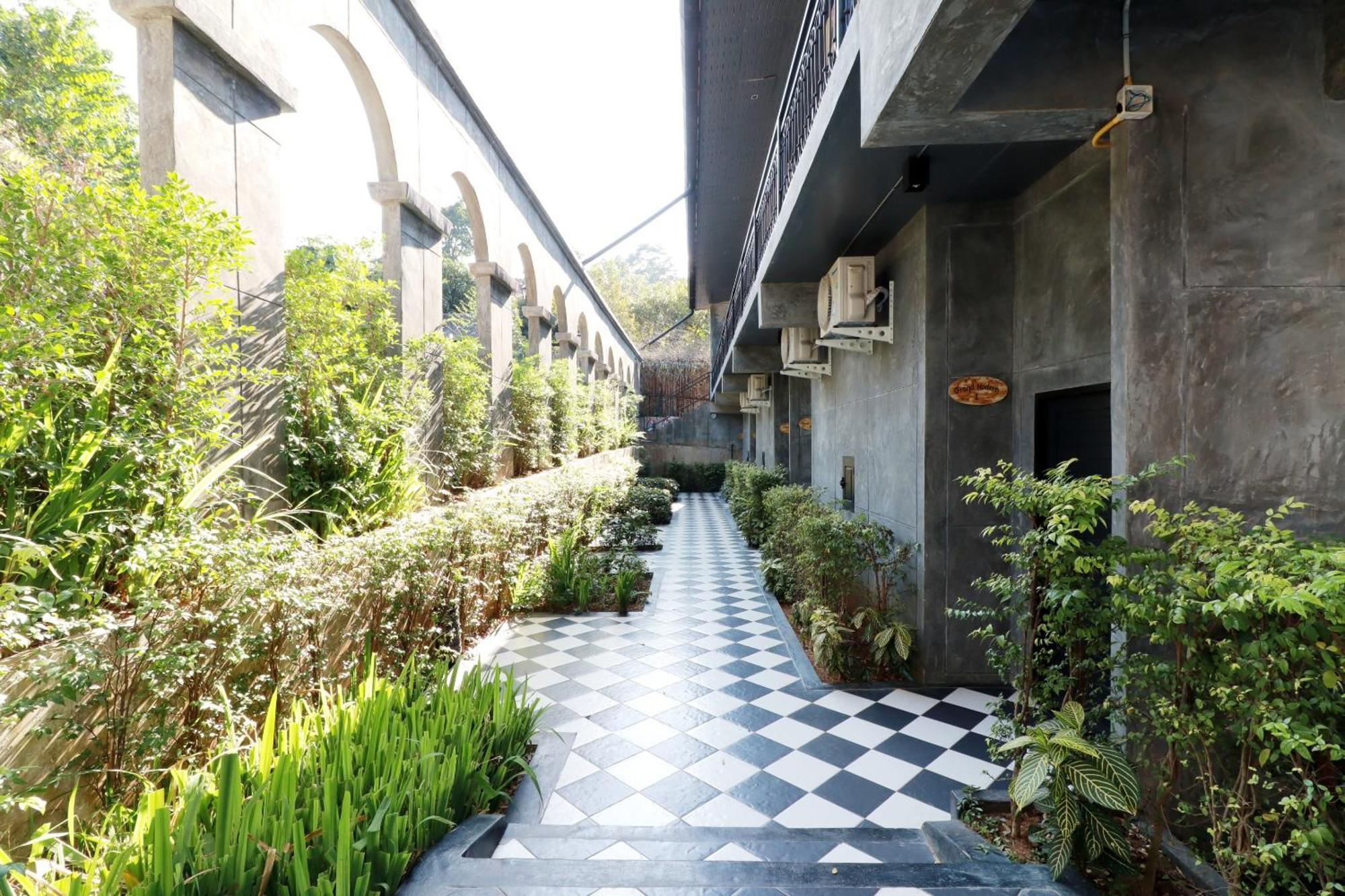Отель Capital O 464 At Nata Chiangmai Chic Jungle Маэ-Рим Экстерьер фото