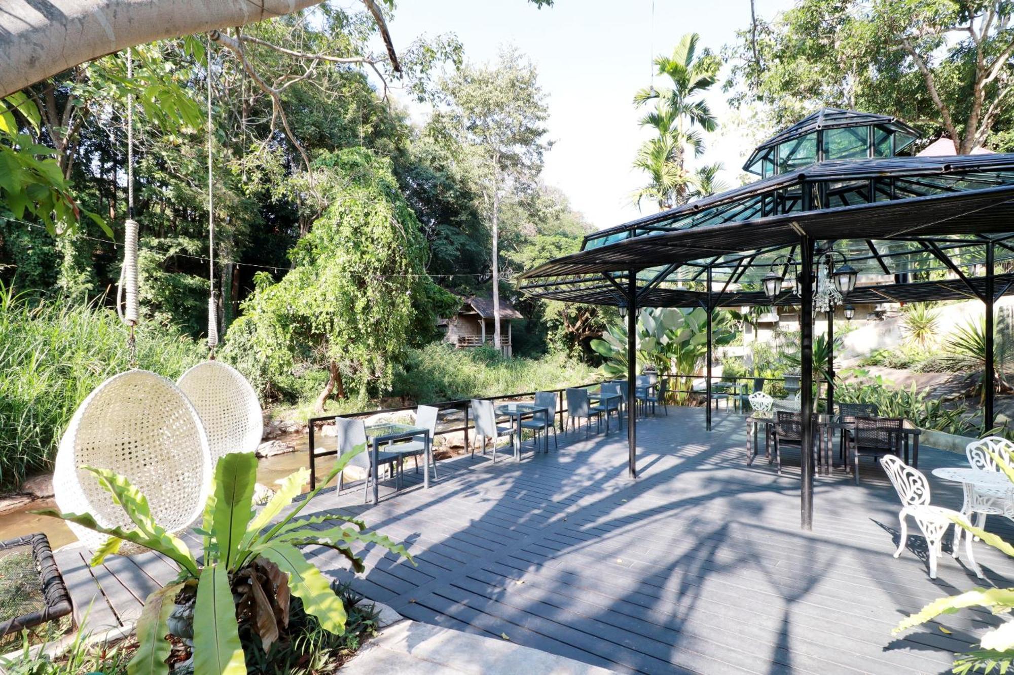 Отель Capital O 464 At Nata Chiangmai Chic Jungle Маэ-Рим Экстерьер фото