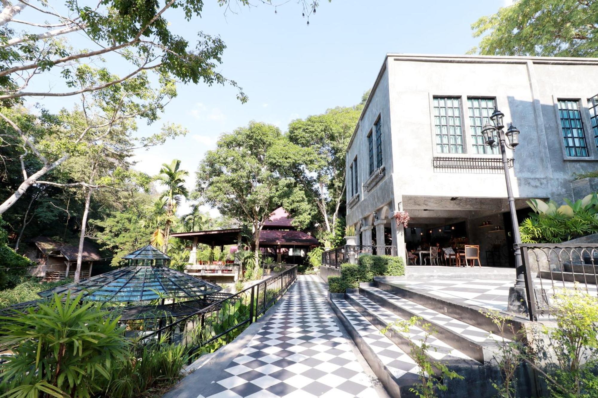 Отель Capital O 464 At Nata Chiangmai Chic Jungle Маэ-Рим Экстерьер фото